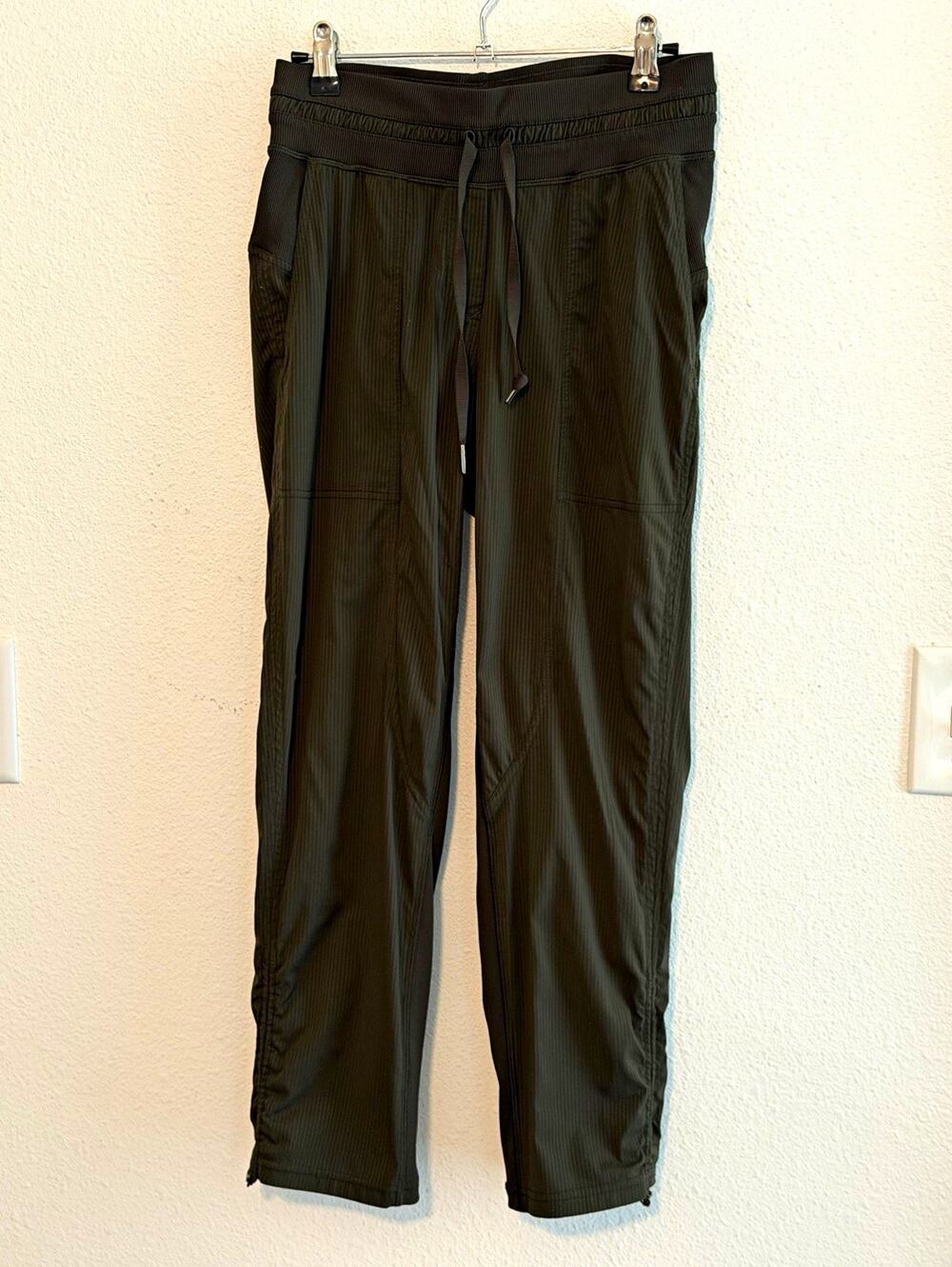 Lululemon Size 4 Women’s Dance Studio Mid-Rise Cropped Pants Olive Green/Br